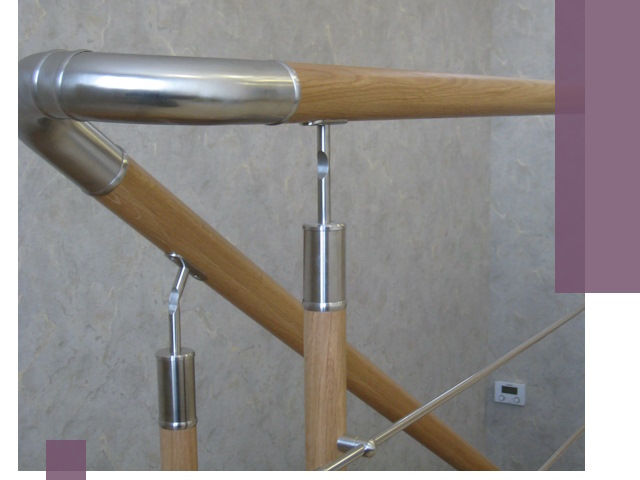 Комбинированные перила на заказ в Ржеве — монтаж и производство