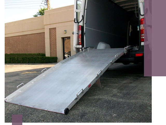 Мобильные пандусы в Ржеве — производство, монтаж и аренда